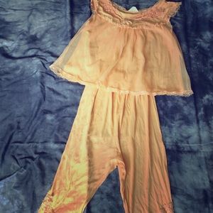 Vintage 1950’s 2 piece sleep set.